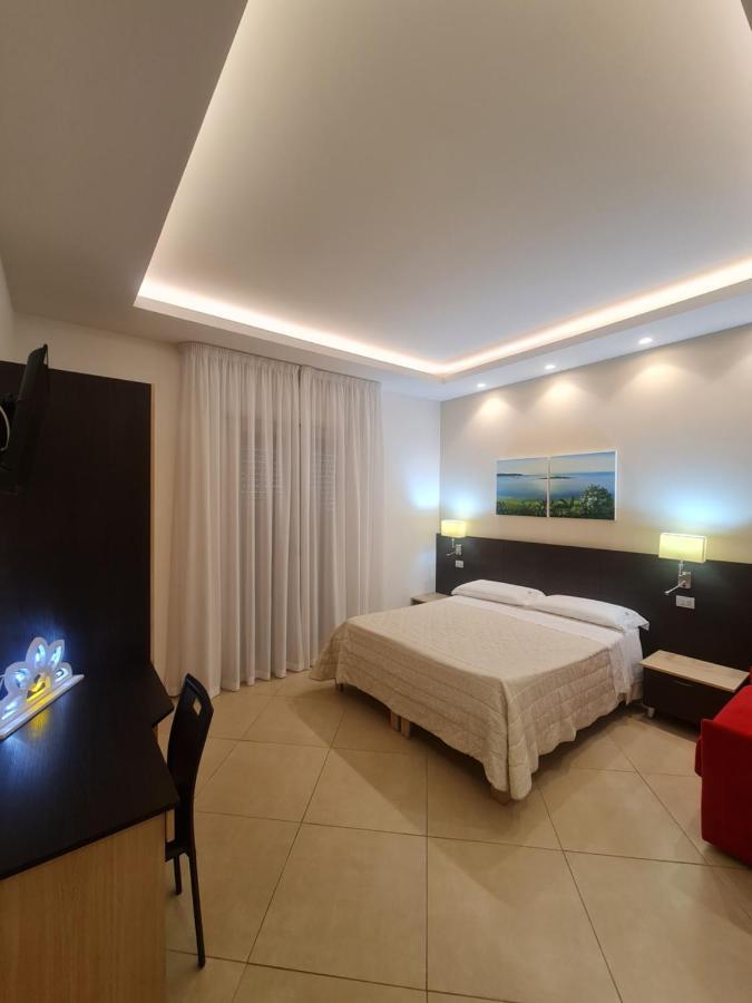 Il Vascello Hotel Porto Cesareo Kültér fotó